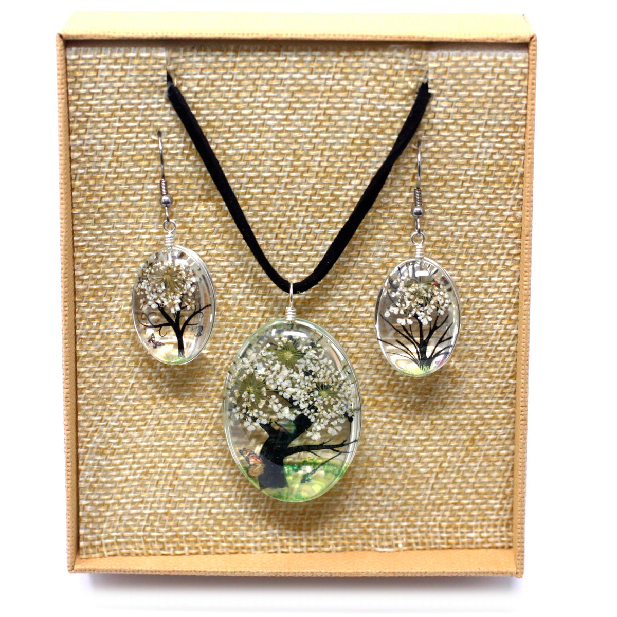 Pressed Flower Tree Of Life Jewellery Set - Artfully Curated Creations and identify whats in the image