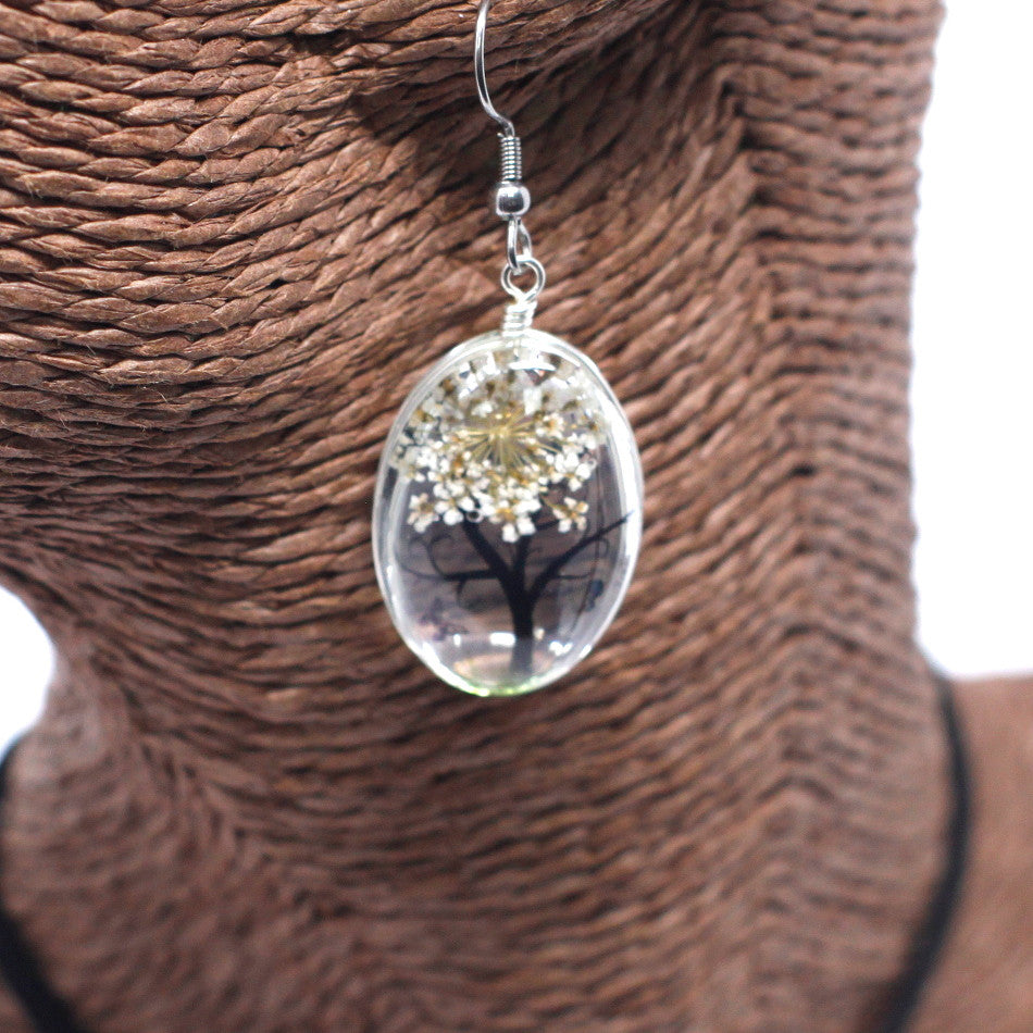 Pressed Flower Tree Of Life Jewellery Set - Artfully Curated Creations and identify whats in the image