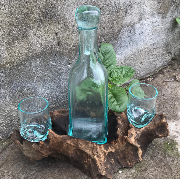 Molton Glass Whiskey Set On Wooden Stand