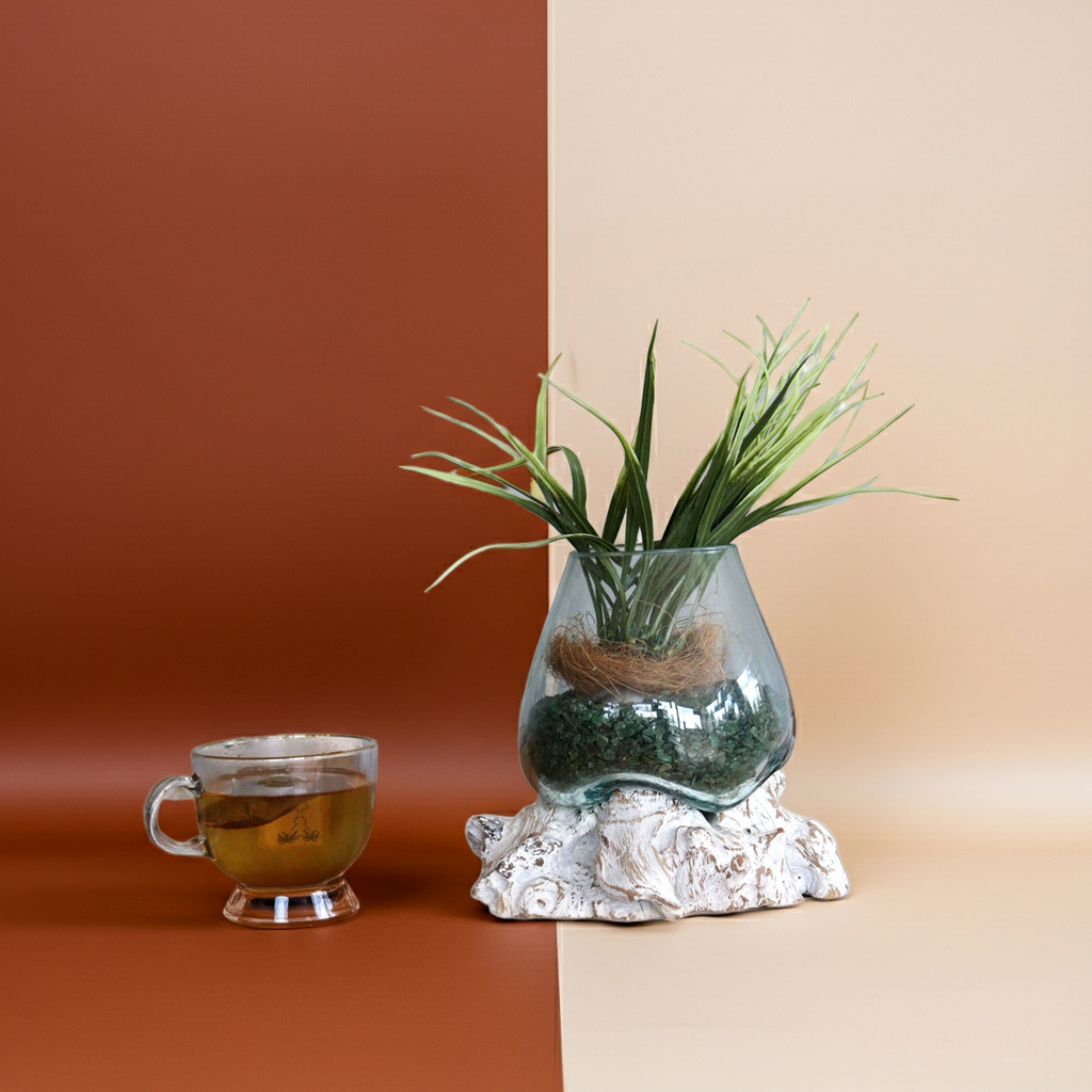 Molton Glass Small Bowl On A Whitewashed Wooden Stand