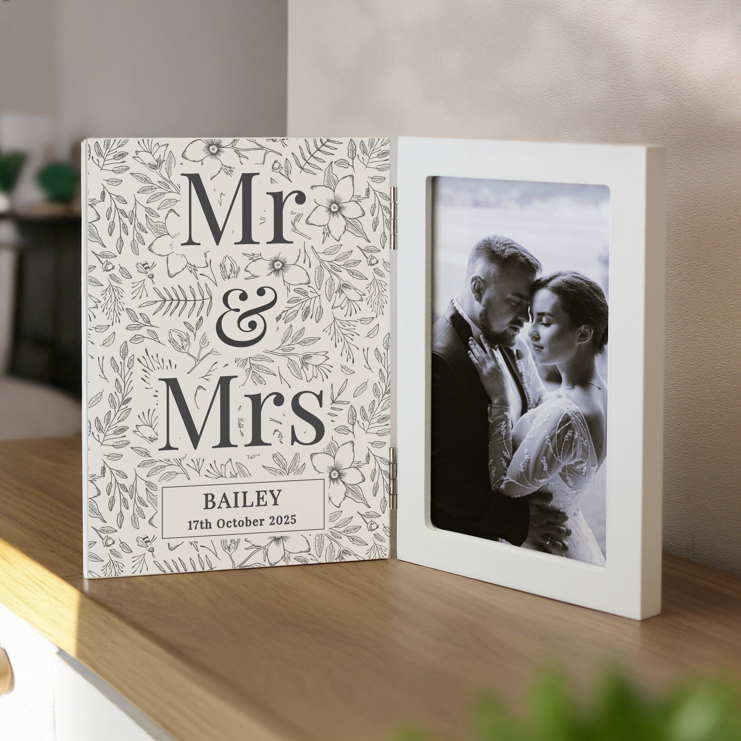 Personalised Wedding Photo Frame | A Stunning Keepsake for Couples