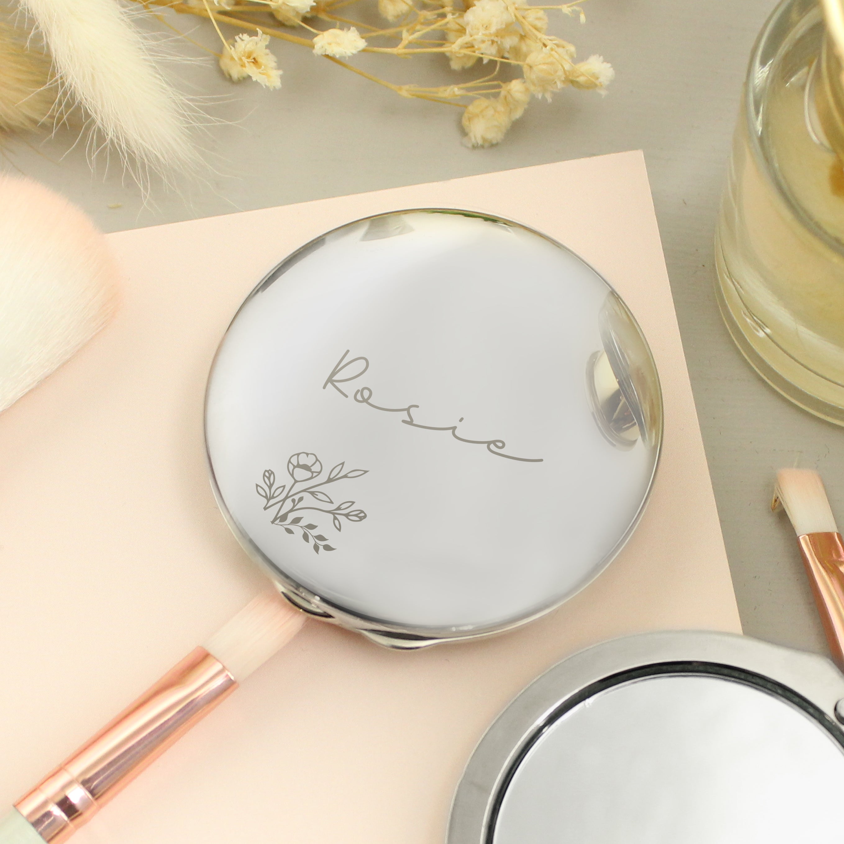 Personalised Round Compact Mirror | A Beautiful Gift for Any Occasion